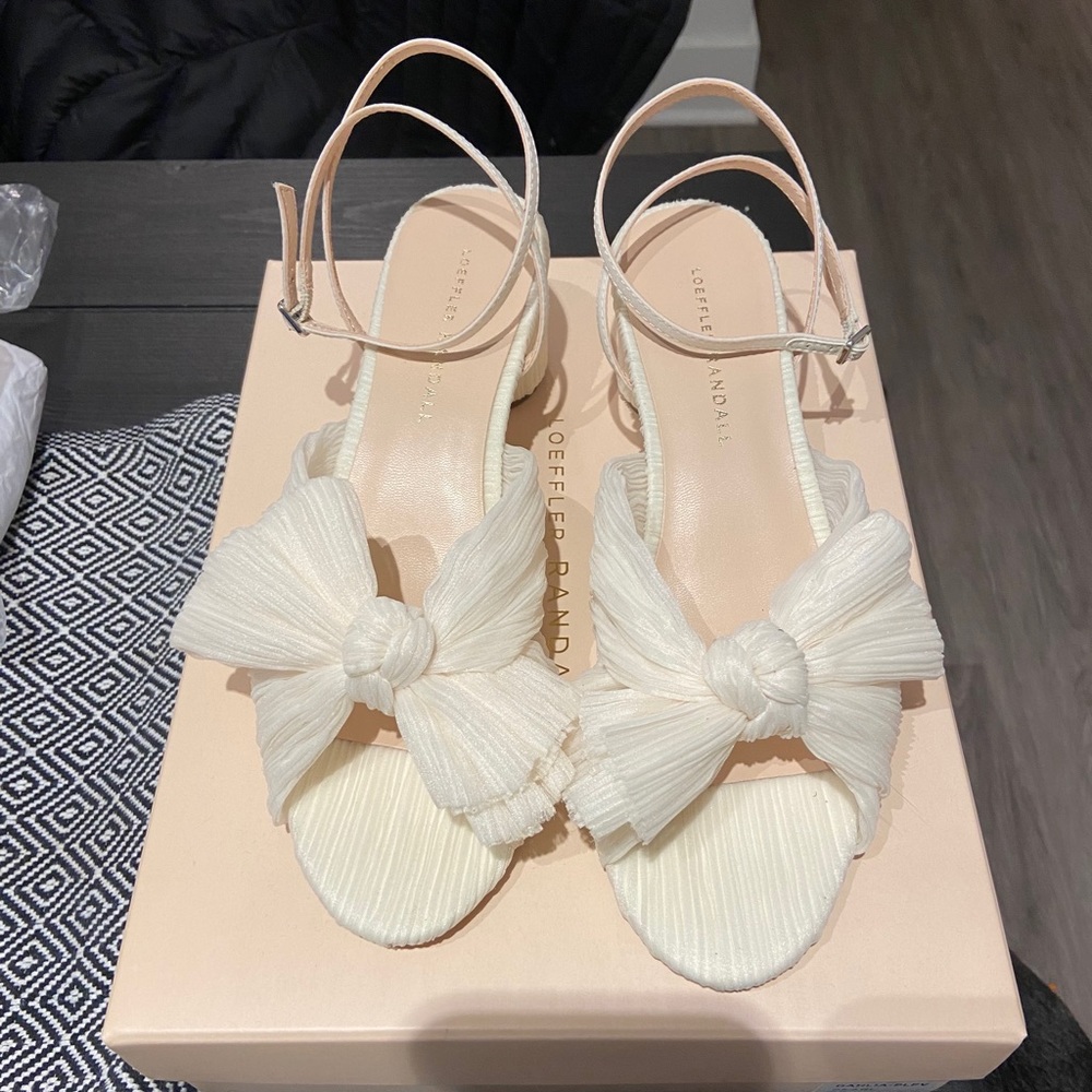 Brand new pair of Loeffler Randall Dahlia Pearl Pleated Bow shoes in size 8